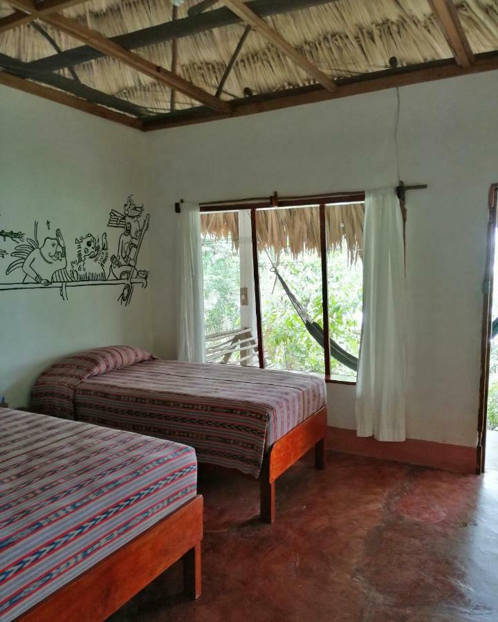 Ecolodge El SombreroLaguna Yaxha エクステリア 写真